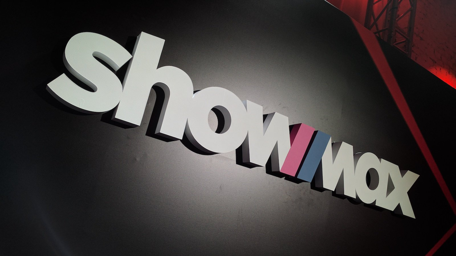 how to change Showmax password